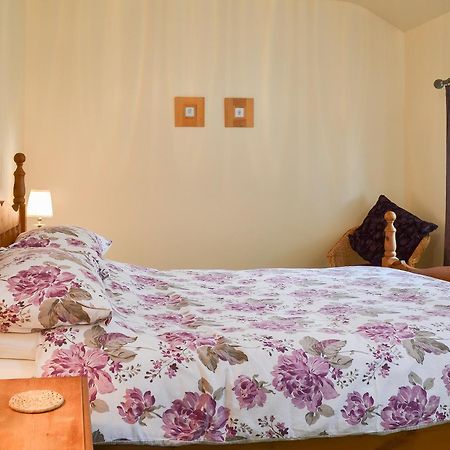 Villa Llofft Yr Yd - 16984 Brynsiencyn Esterno foto