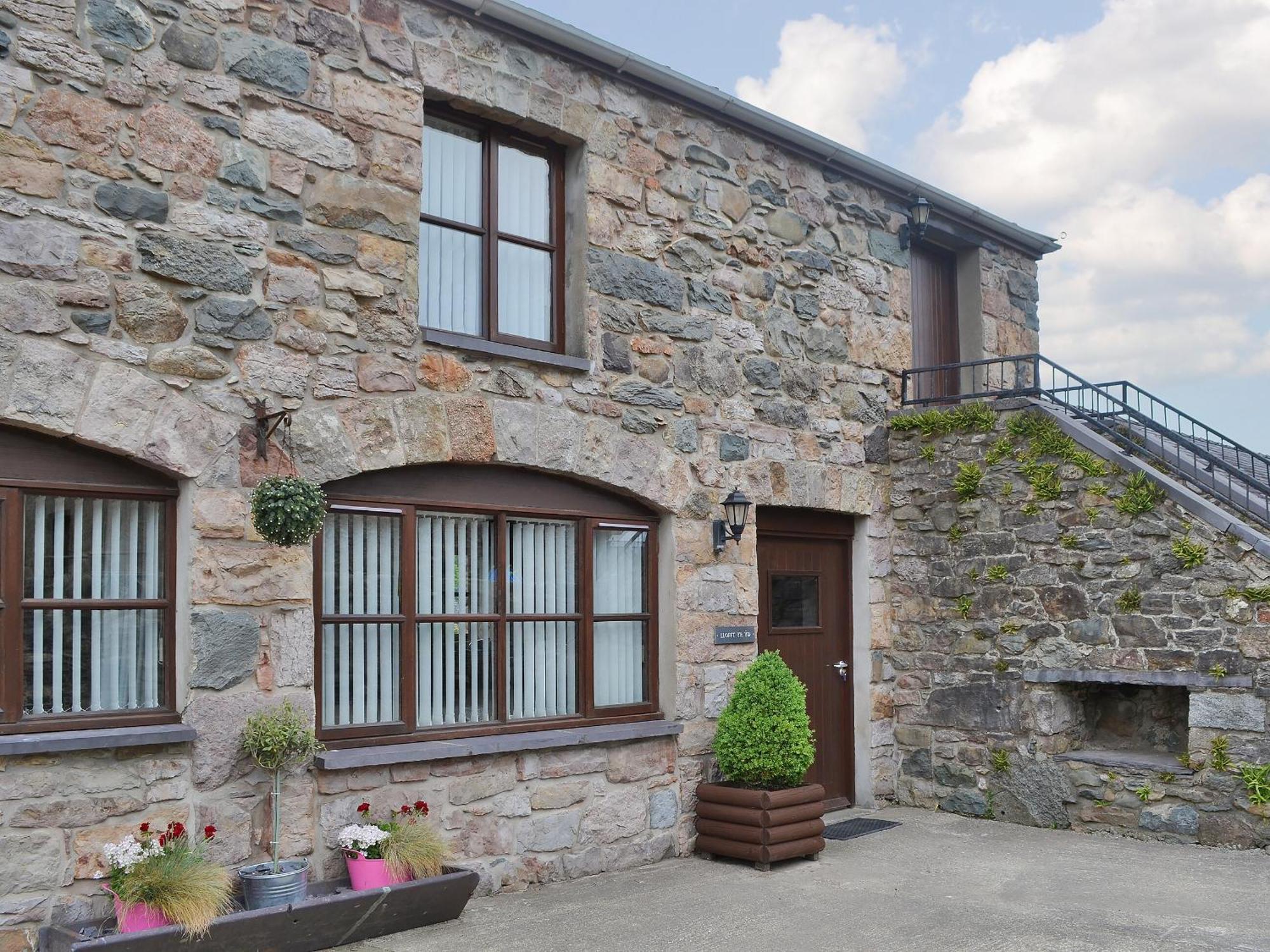 Villa Llofft Yr Yd - 16984 Brynsiencyn Esterno foto
